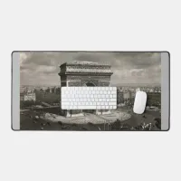 Paris vintage Arc de Triomphe 1943 Desk Mat