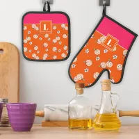 Bold Peach Pattern Hand Drawn Fun Modern Kitschy  Oven Mitt & Pot Holder Set