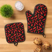 Spicy Red Chili Pepper Patterned Oven Mitt & Pot Holder Set