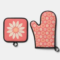 Stylized Peaches & Cream Floral Oven Mitt & Pot Holder Set