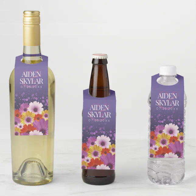 Elegant Daisies with Purple Glitter Wedding Bottle Hanger Tag