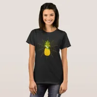 Retro Yellow Tropical Pineapple     T-Shirt