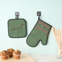 Southwest Roadrunner Sagebrush Green Oven Mitt & Pot Holder Set