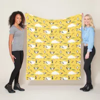 Summer Yellow and White Fun Seagulls Patterned Fleece Blanket