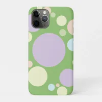 Pastel circles on a green background | iPhone 11 pro case