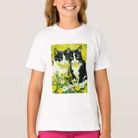 Adorable Cats sitting in a field of Daisies  T-Shirt