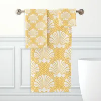 Yellow & White Seashell Bath Towel Set