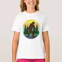 Sasquatch Believer | Vintage Sunset Bigfoot   T-Shirt