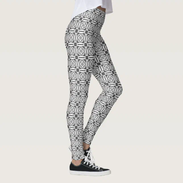 Greyscale modern minimalistic pattern on leggings