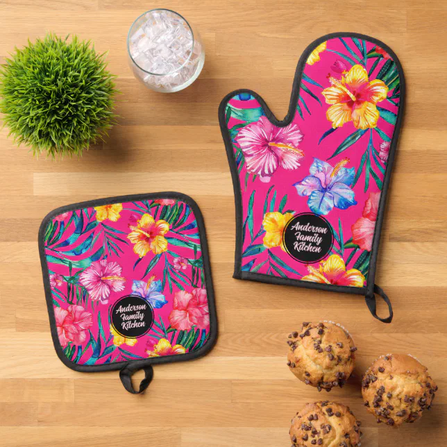 Vibrant Tropical Hibiscus Floral Pattern Pink Oven Mitt & Pot Holder Set