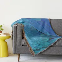 I'm blue - Macaw feathers Throw Blanket