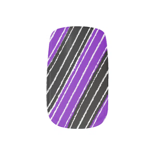 Rayures violet noir minx nail art