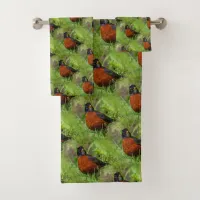 Curious American Robin Songbird in the Grass Bath Towel Set