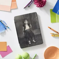 Vintage Gypsy Girl - old Black and White Photo iPad Air Cover