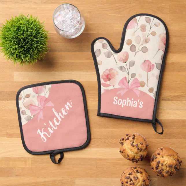 Floral Pink Oven Mitt and Pot Holders Oven Mitt & Pot Holder Set