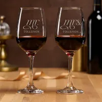 Elegant Modern Simple Mr & Mrs Wedding Wine Glass