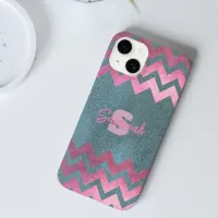 Modern Stylish Chic Pink And Gold Chevron Case-Mate iPhone 14 Case