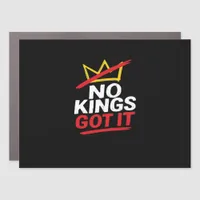No Kings It Creative Casual Car Magnet
