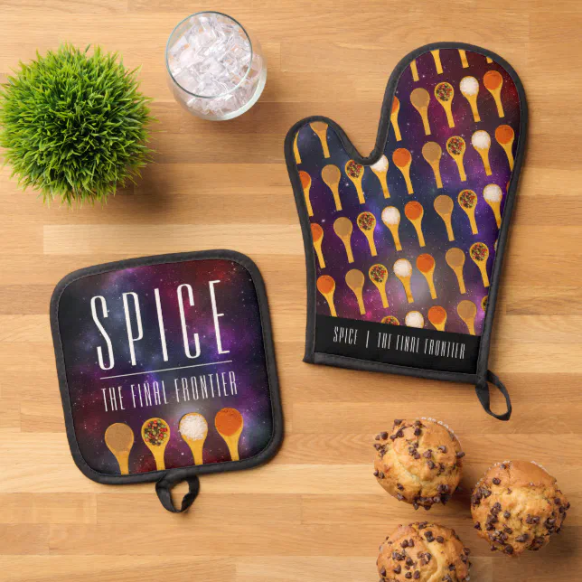 Funny Colorful Spice the Final Frontier Oven Mitt & Pot Holder Set