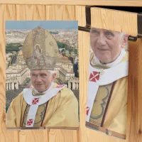 Pope Benedict XVI with the Vatican City Kitchen Towel