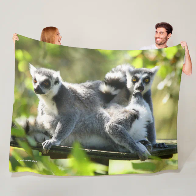 Funny Surprised Lemurs of Madagascar Fleece Blanket