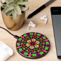 Psychedelic Kaleidoscope Bright Pink+Green Wireless Charger