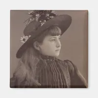 Pretty Vintage Girl Magnet