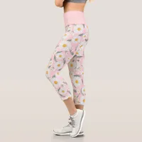 Cute Pink And White Floral Daisy Capri Leggings