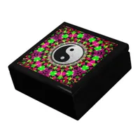 Psychedelic Geometric Yin Yang Lacquered Gift Box