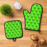 Rampaging Dinosaurs  Oven Mitt & Pot Holder Set