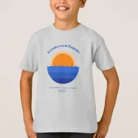 Ocean sunset minimalist scene T-Shirt