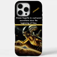 Mysterious Golden Alien Exploring Distant Planets iPhone 16 Pro Max Case