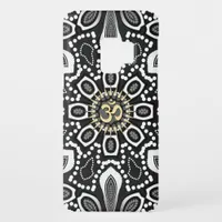 Tribal Black+White Om Symbol Device Case