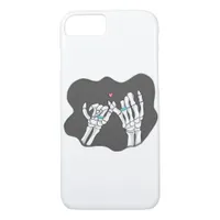 Skeleton Heart Hands  Promise iPhone 8/7 Case