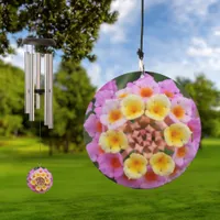 Makro: Pink and Yellow Lantana Flower Wind Chime