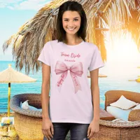 She's tying the knot pink bow Team Bride T-Shirt