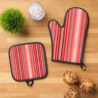 Modern striped design in various shades of red oven mitt & pot holder set