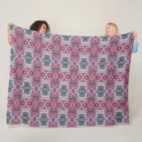 Gorgeous rose pattern in vintage look    fleece blanket