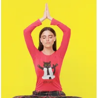 Zen cat yoga meditation pilates mediatate T-Shirt