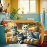 Cats on the sofa - cute scene in vintage look dopp kit