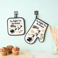 I'm sleighin' it in the kitchen! Christmas white | Oven Mitt & Pot Holder Set