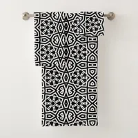 Contemporary Chic Black & White Geometric Pattern Bath Towel Set