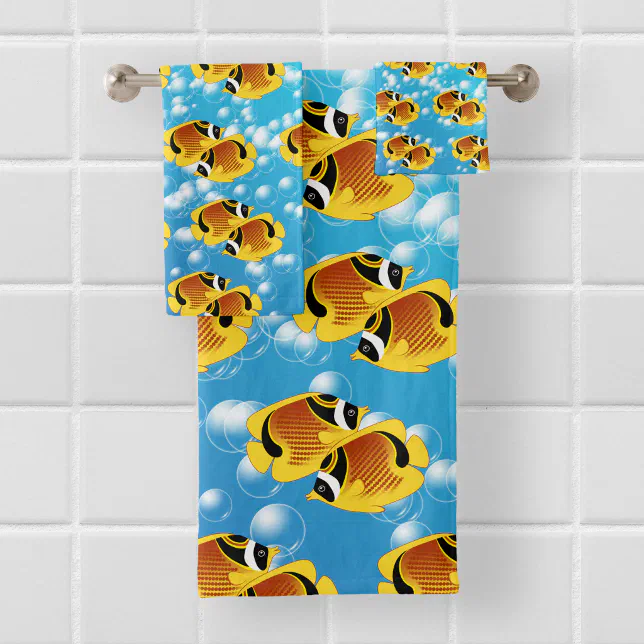 Raccoon Butterflyfish in Bubbly Water Bath Towel Set