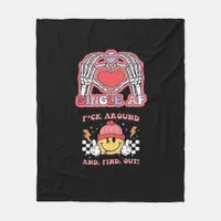 Hands Halloween Funny – Grabby Ghoul Fleece Blanket