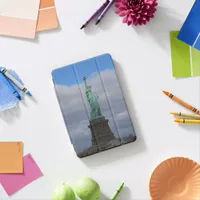 Statue of Liberty NYC illuminated iPad Mini Cover