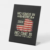 No Kings In America Minimal Clean Pedestal Sign