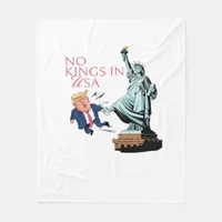 No Kings In USA Statue Of Kicking Out Fump Classic Fleece Blanket