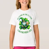 Cute Gnome St Patrick's Day with Beer | T-Shirt