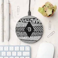 Modern pattern in black and white, Monogram  Wireless Charger