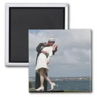 Sculpture Unconditional Surrender in San Diego Magnet